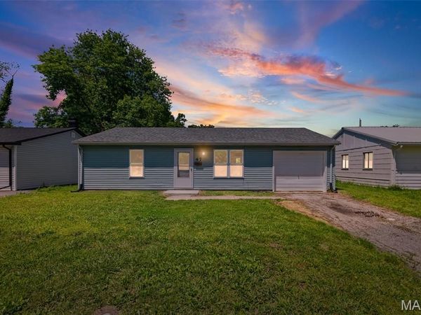 47 Saint Henry Drive , Cahokia, IL 62206
