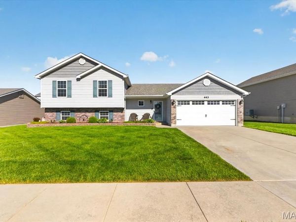 443 Prairie Creek Drive , Wentzville, MO 63385