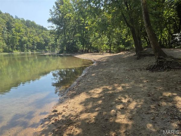 351 Araphao Drive , Sullivan, MO 63080