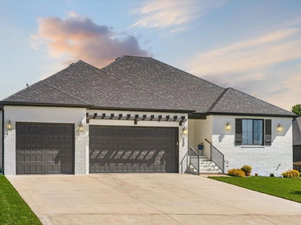 4447 E Kenwood Drive , Springfield, MO 65802