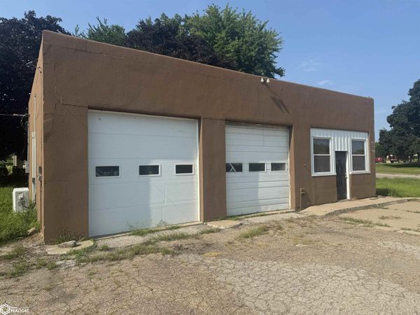 101 W 13Th Street, Tama, IA 52339