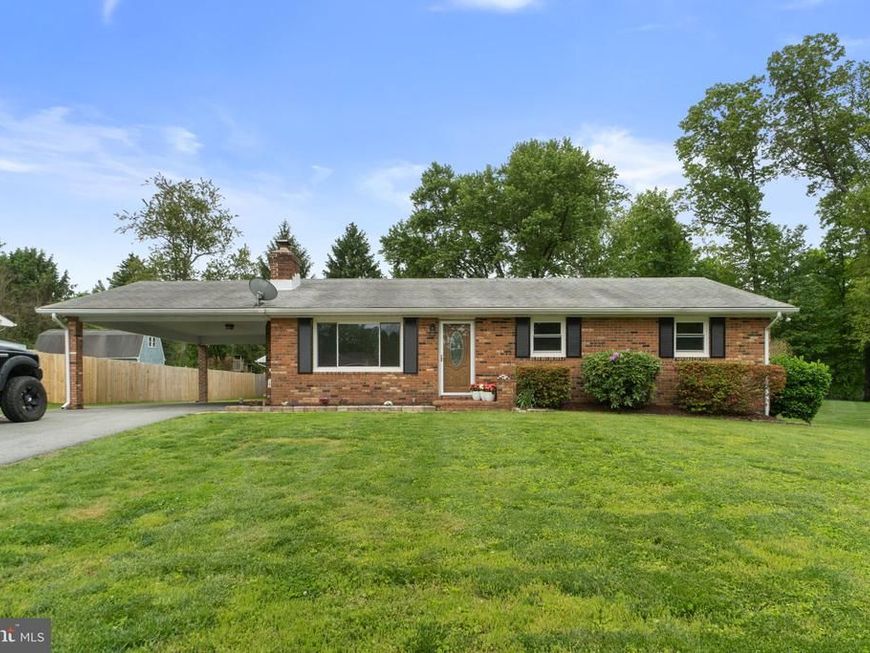1519 Woodridge Lane, Sykesville, MD 21784 Main Photo
