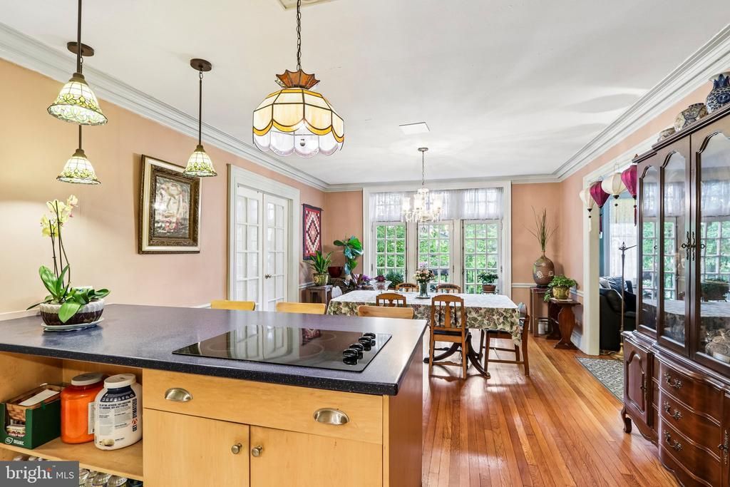 4631 Pine Street, Unit E305, Philadelphia, PA 19143 Main Photo
