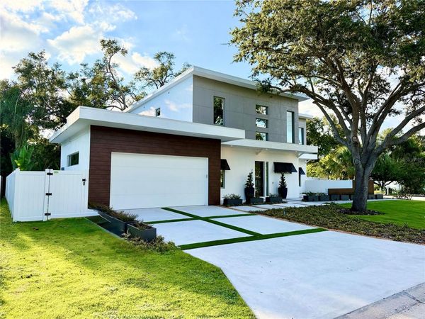 2010 HYDE PARK CIRCLE, SARASOTA, FL 34239