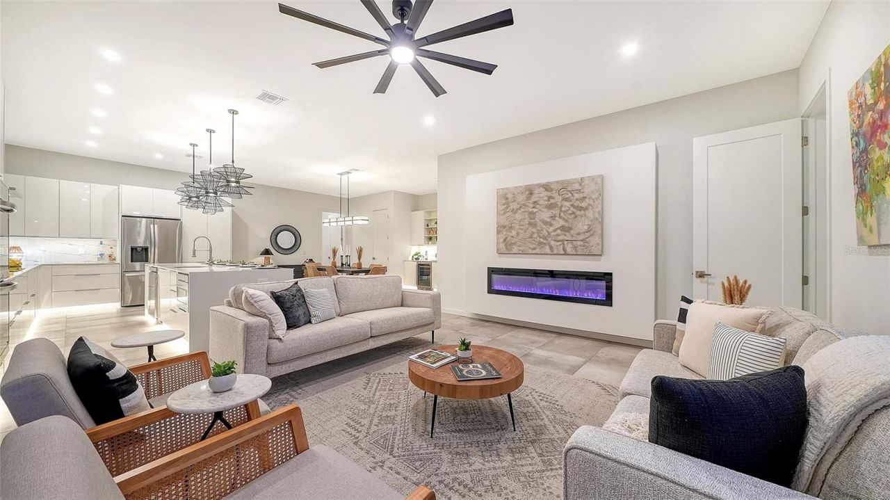 2010 Hyde Park Circle, Sarasota, FL 34239 Photo