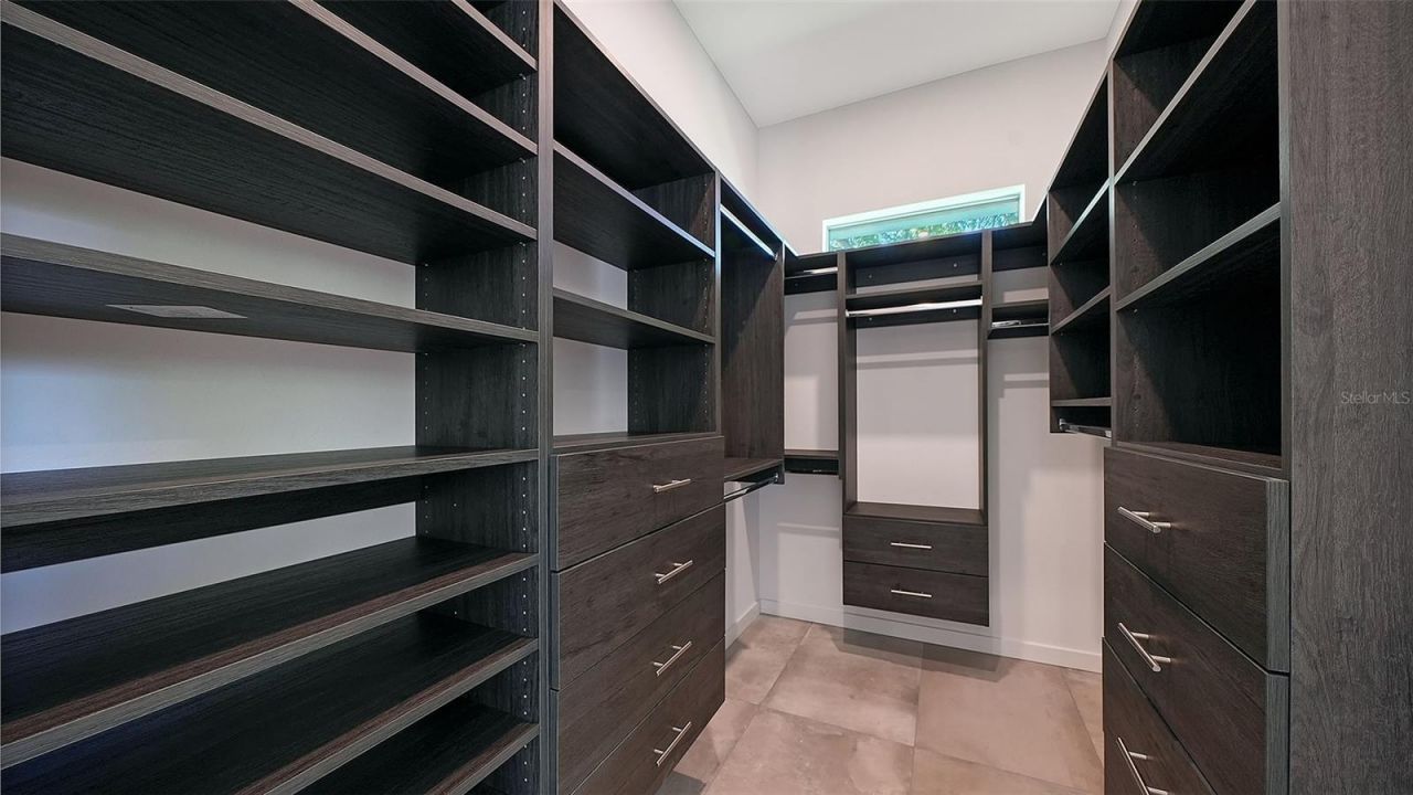 2010 Hyde Park Circle, Sarasota, FL 34239 Photo