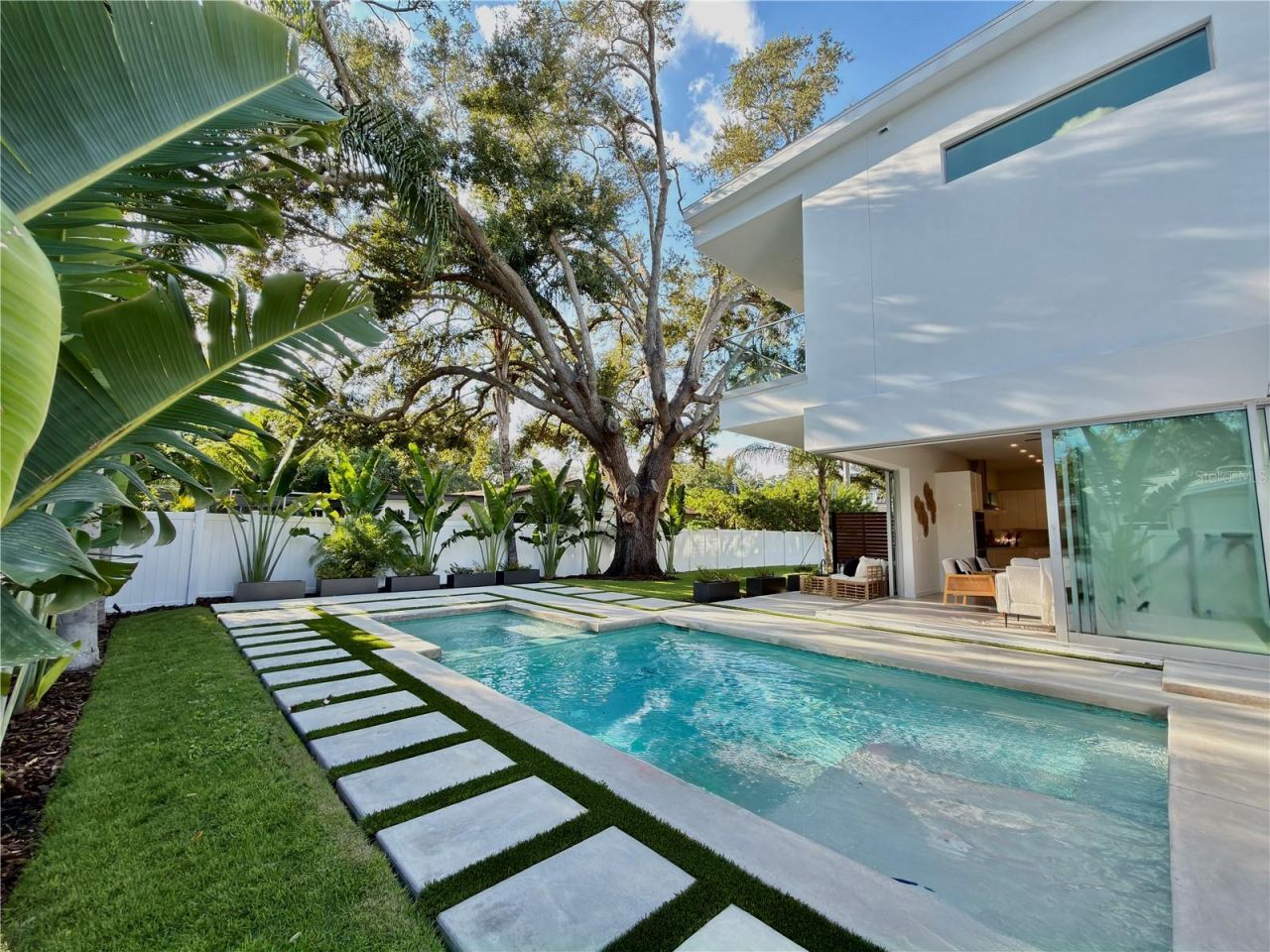 2010 Hyde Park Circle, Sarasota, FL 34239 Photo