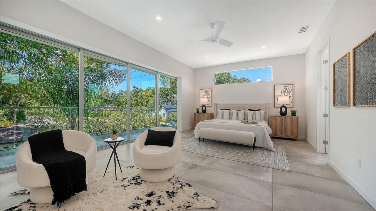 2010 Hyde Park Circle, Sarasota, FL 34239 Photo