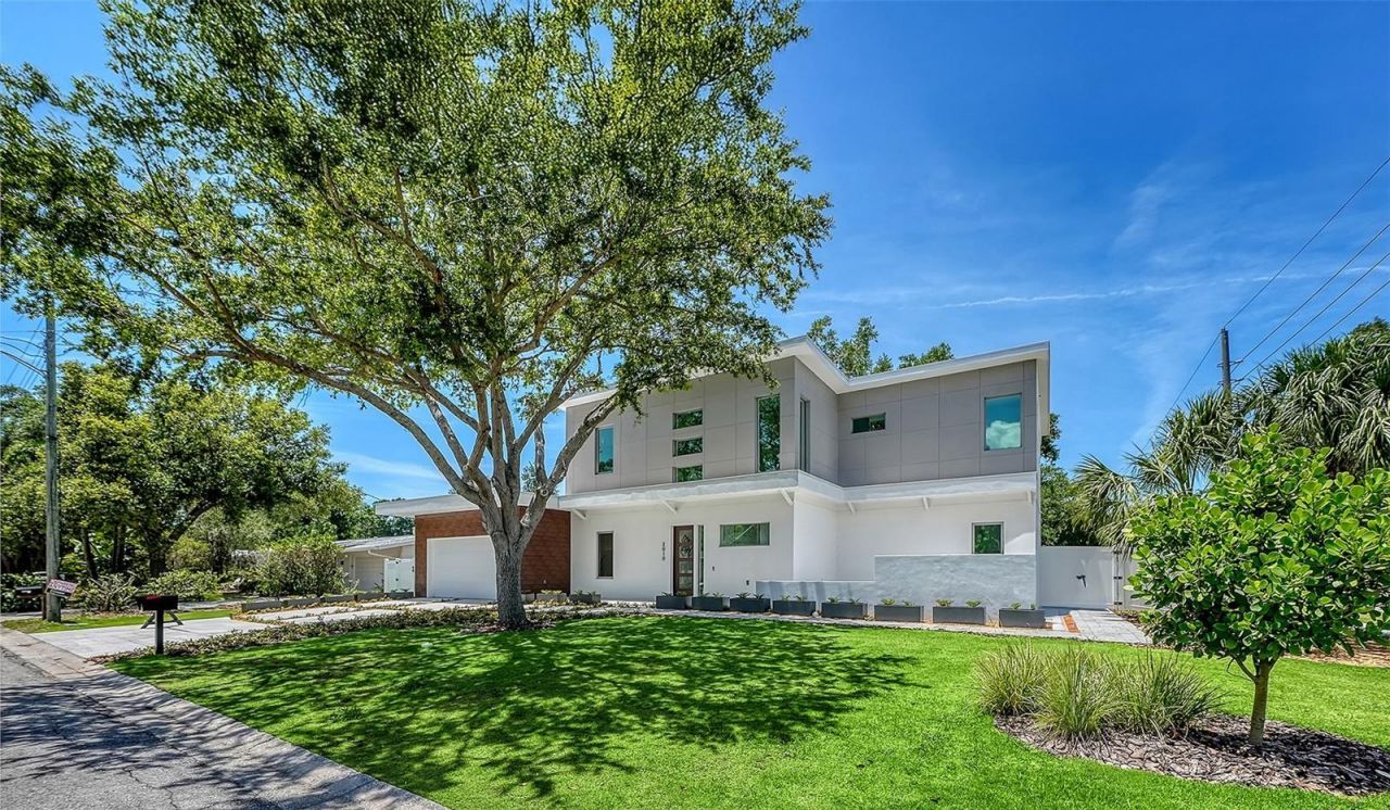 2010 Hyde Park Circle, Sarasota, FL 34239 Photo