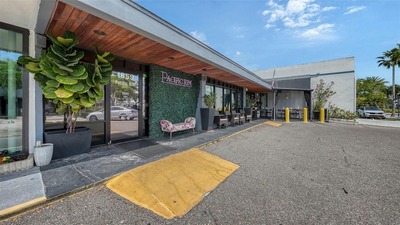 2010 Hyde Park Circle, Sarasota, FL 34239 Photo