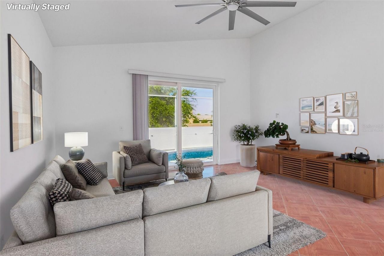 12002 W Pond Way , Tampa, FL 33635 Photo