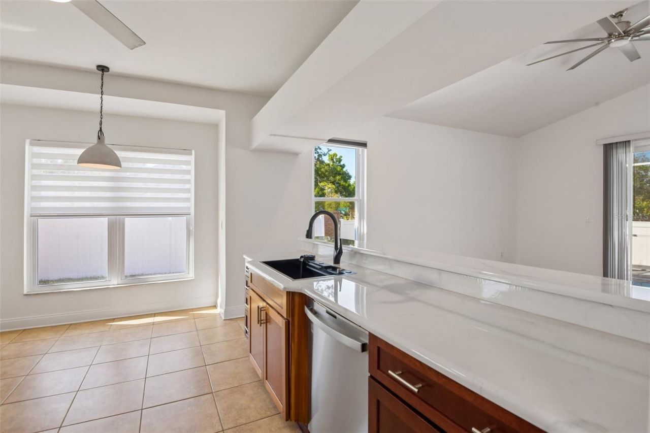 12002 W Pond Way , Tampa, FL 33635 Photo