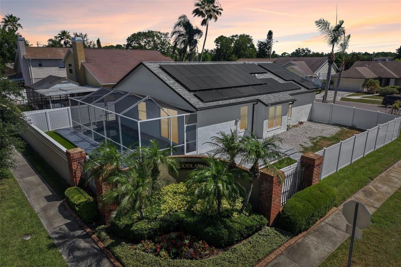 12002 W Pond Way , Tampa, FL 33635 Photo