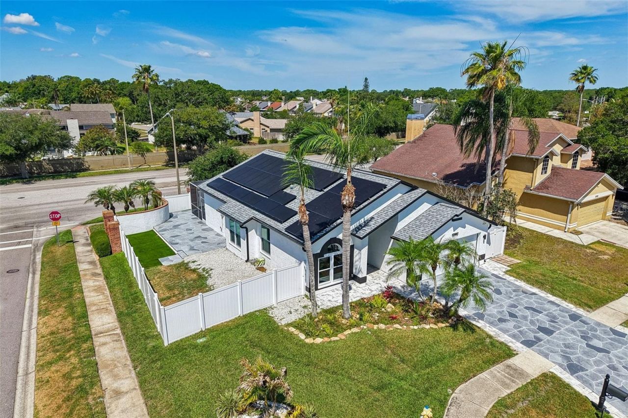 12002 W Pond Way , Tampa, FL 33635 Photo