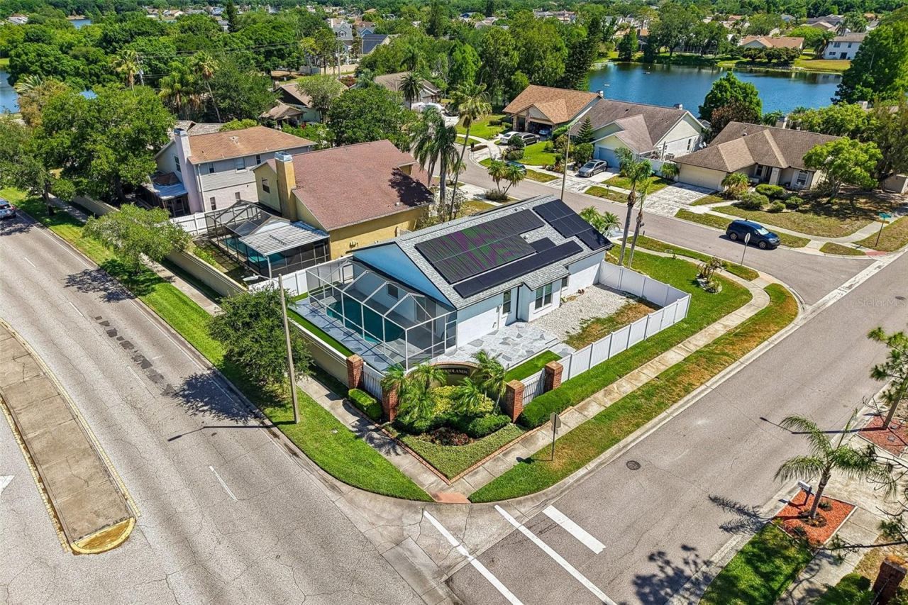 12002 W Pond Way , Tampa, FL 33635 Photo