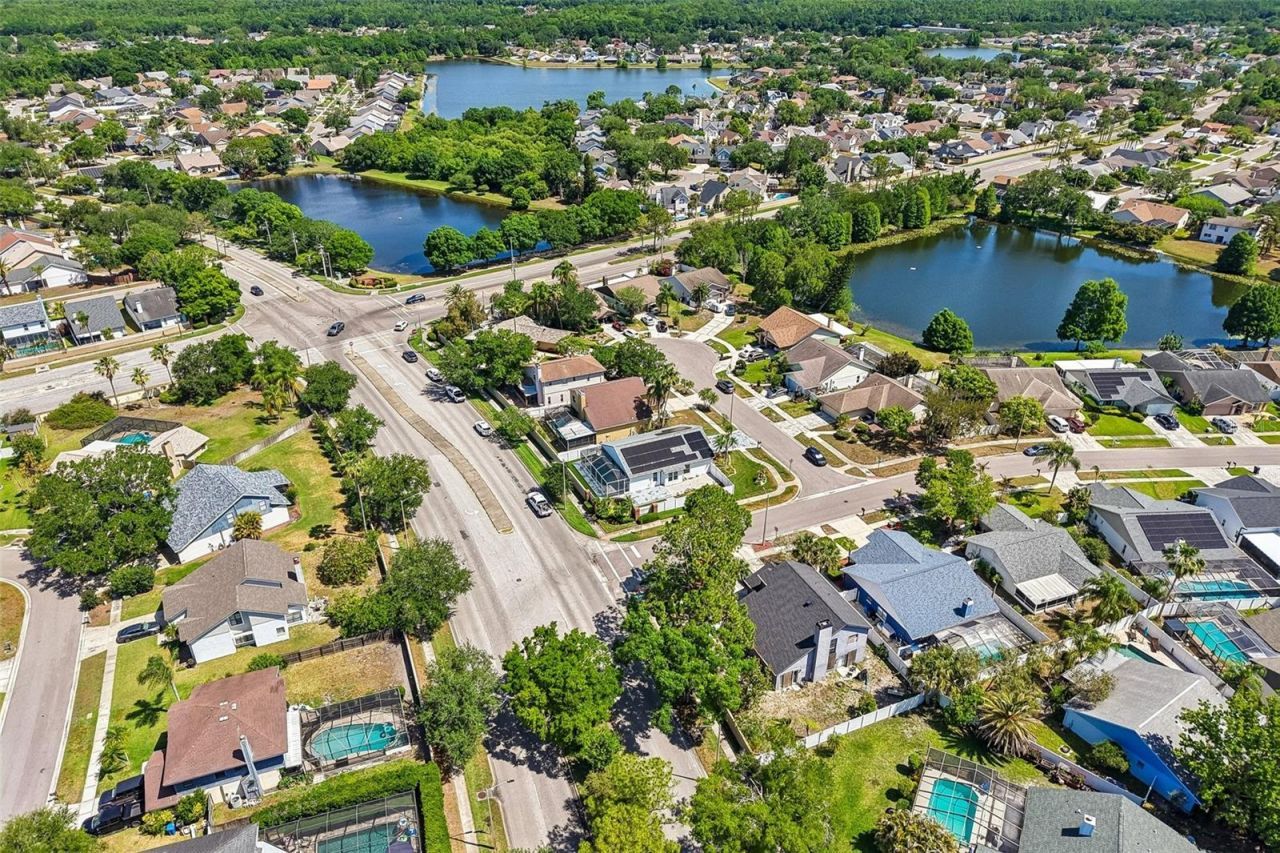 12002 W Pond Way , Tampa, FL 33635 Photo