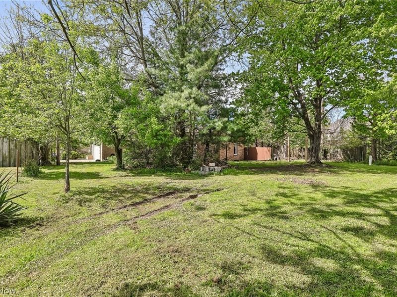 13760 Albion Road , Strongsville, OH 44136 Photo 10