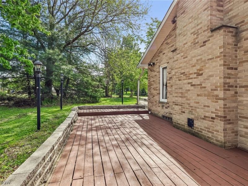 13760 Albion Road , Strongsville, OH 44136 Photo 6