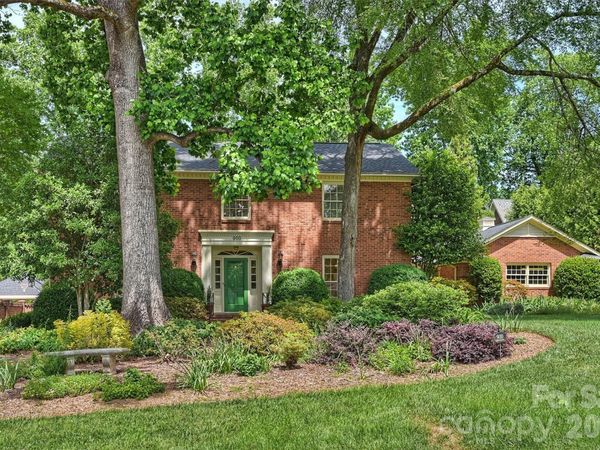 900 Greentree Drive , Charlotte, NC 28211