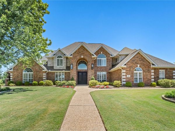 3 S Sherwood Drive , Rogers, AR 72758