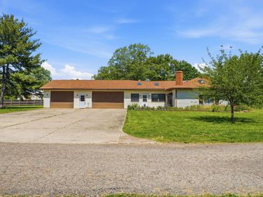 5050 Dacron Place , Canal Winchester, OH 43110