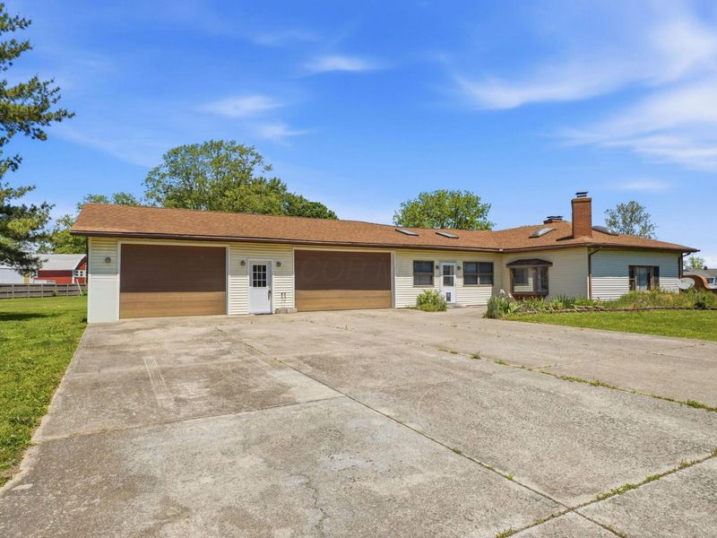 5050 Dacron Place, Canal Winchester, OH 43110 Photo 2