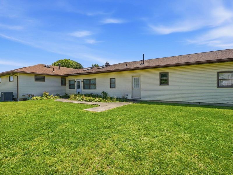 5050 Dacron Place, Canal Winchester, OH 43110 Photo 3
