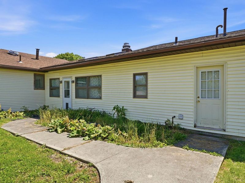 5050 Dacron Place, Canal Winchester, OH 43110 Photo 4