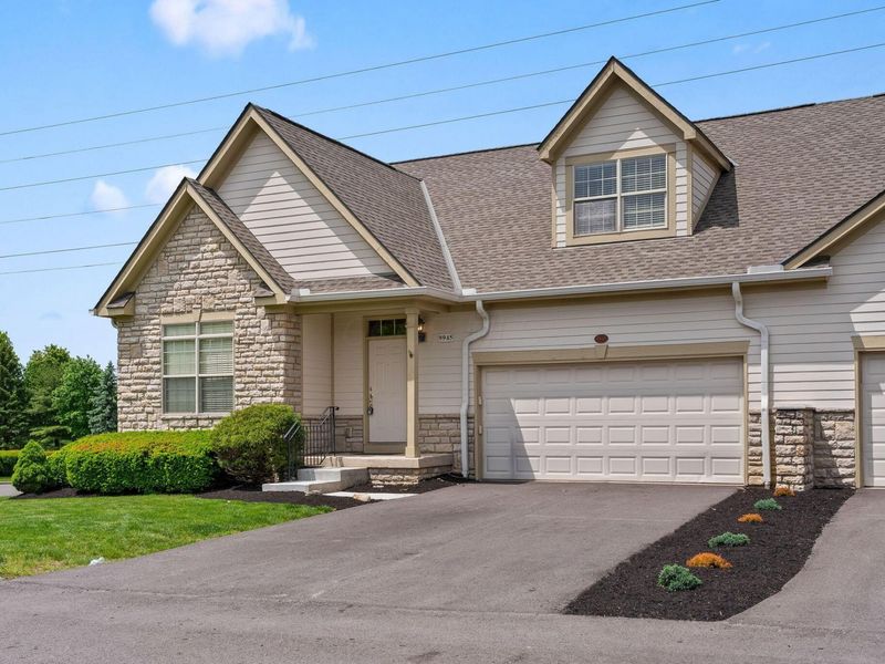 9945 Juliana Circle, Powell, OH 43065 Photo 2