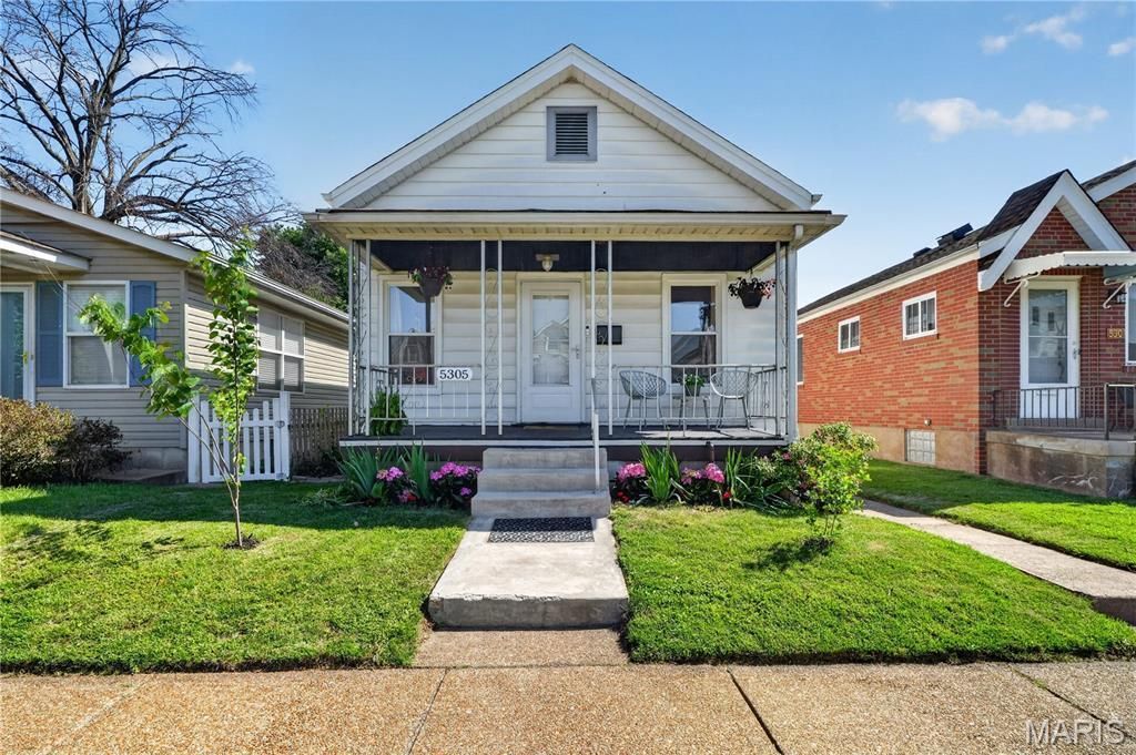 5305 Blow Street, Saint Louis, MO 63109 Main Photo