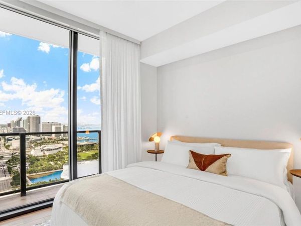 398 NE 5th St , Unit 4701, Miami, FL 33132