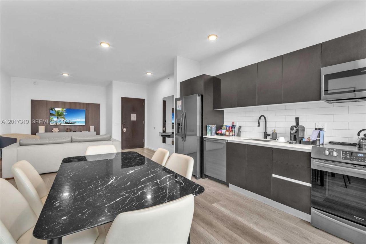 398 NE 5th St , Unit 4701, Miami, FL 33132 Photo
