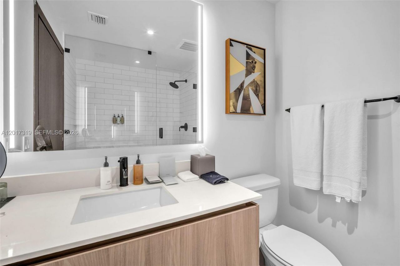 398 NE 5th St , Unit 4701, Miami, FL 33132 Photo