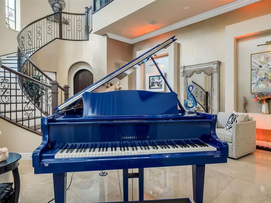 Property Image 9