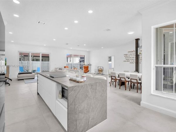 5374 SW 33rd Ave , Hollywood, FL 33312