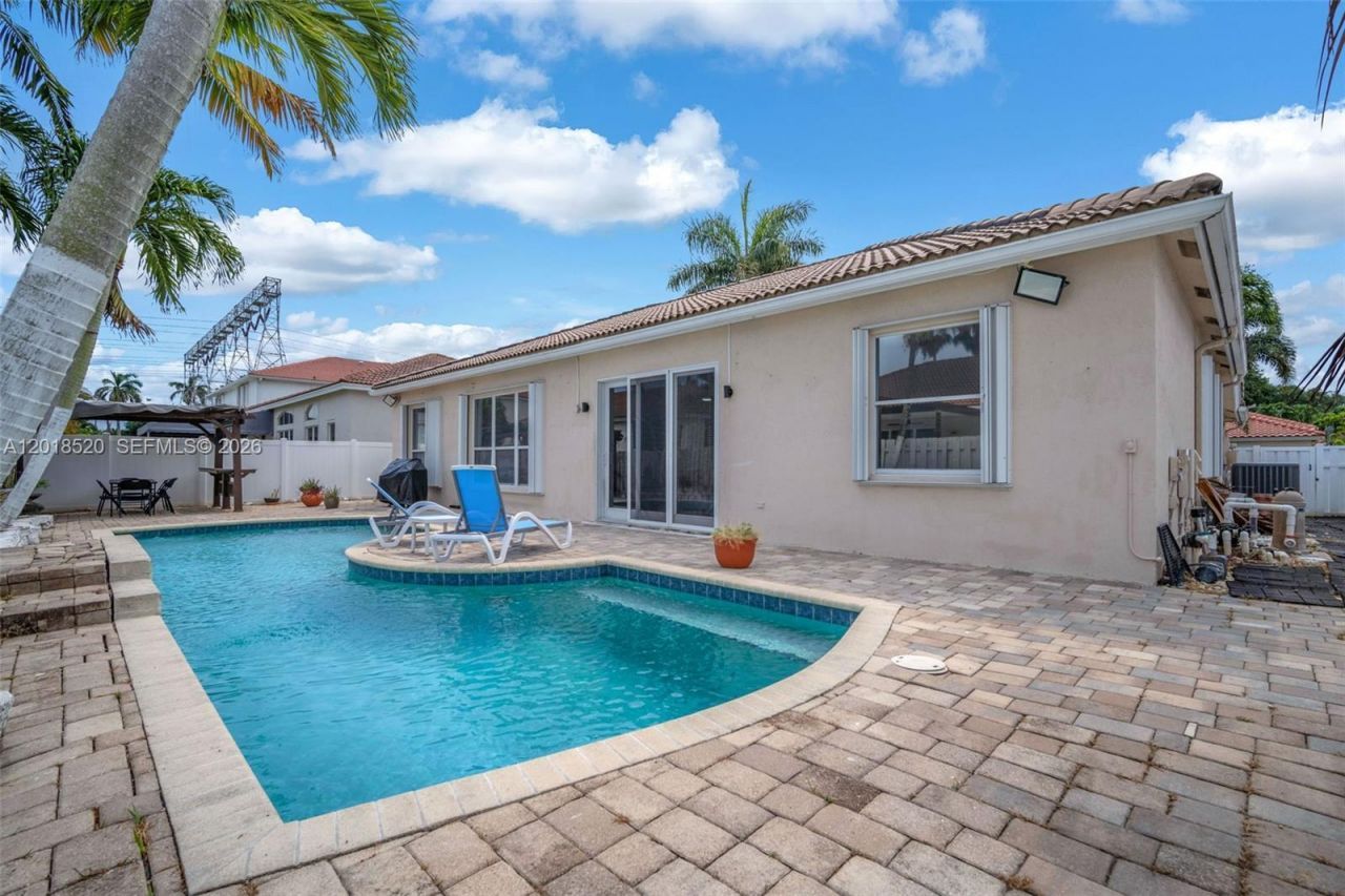 5374 SW 33rd Ave , Hollywood, FL 33312 Photo