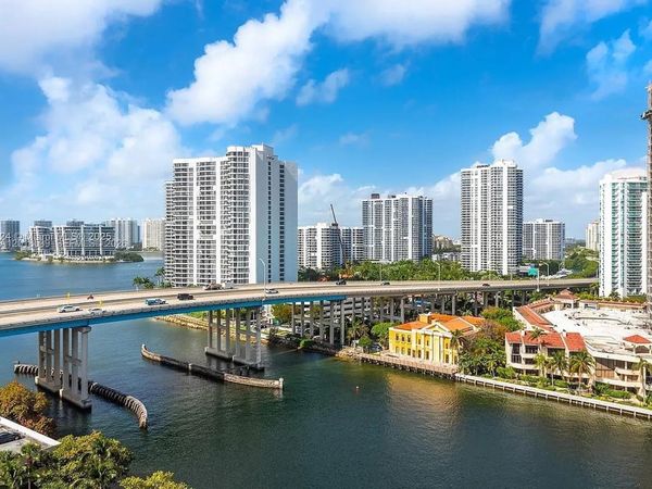 19390 Collins Ave, Unit 1519, Sunny Isles Beach, FL 33160