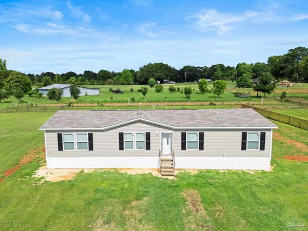 101 Clearview Rd, Flomaton, AL 36441