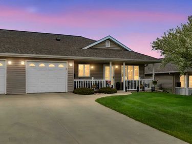 217 Clubhouse Drive NE, Stewartville, MN 55976
