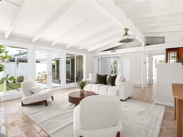 3030 Roxanne Avenue, Long Beach, CA 90808