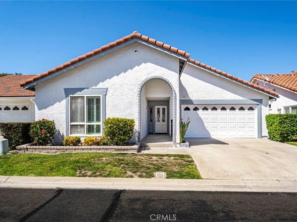 27725 Calle Valdes, Mission Viejo, CA 92692
