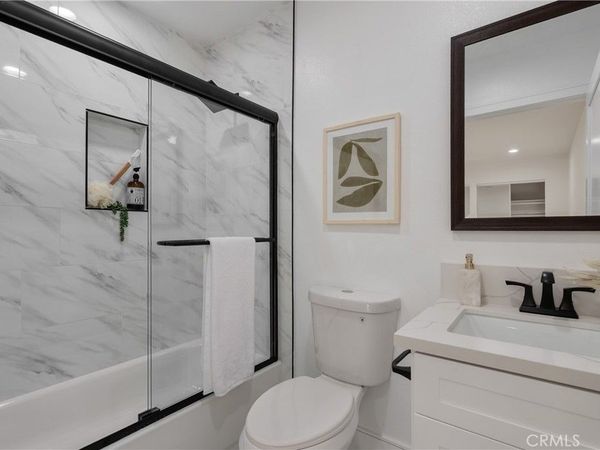 2708 S Cochran Street, Los Angeles, CA 90016