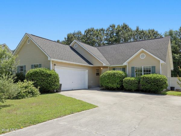 104 Chestnut Court , Jacksonville, NC 28546