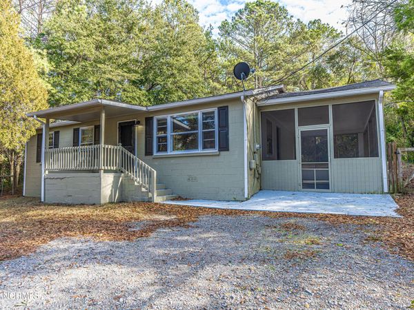 885 S Stephens Street , Southern Pines, NC 28387