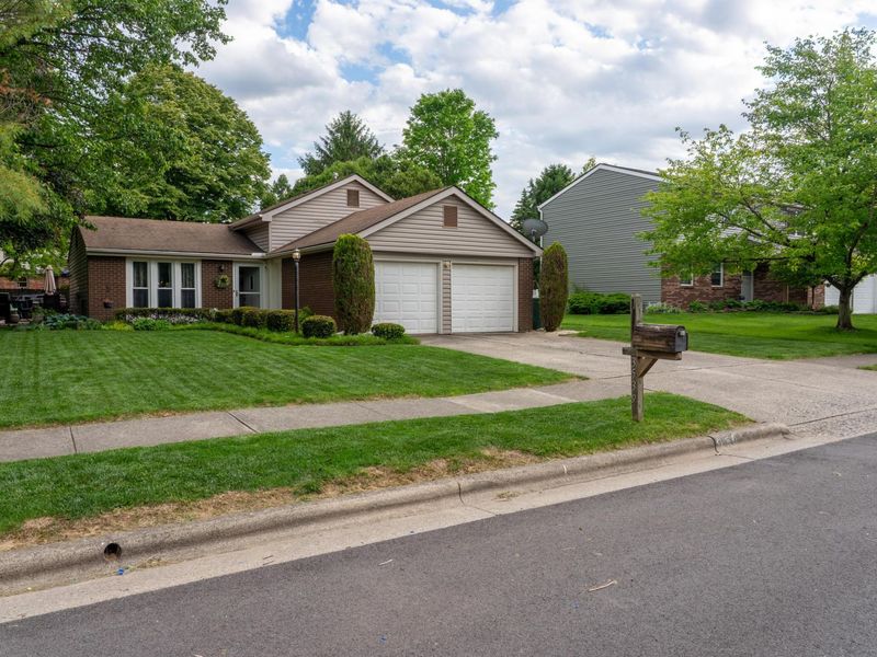 3539 Watergrass Hill Drive, Columbus, OH 43221 Photo 4