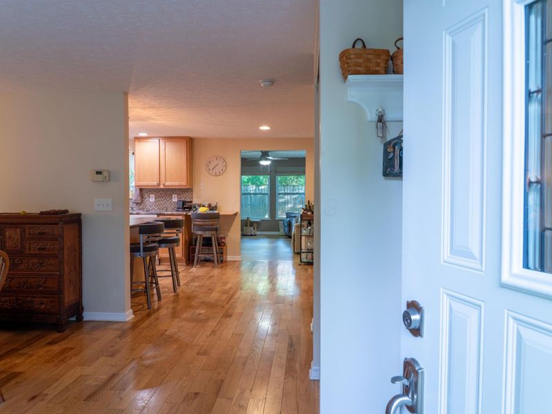 3539 Watergrass Hill Drive, Columbus, OH 43221 Photo 6
