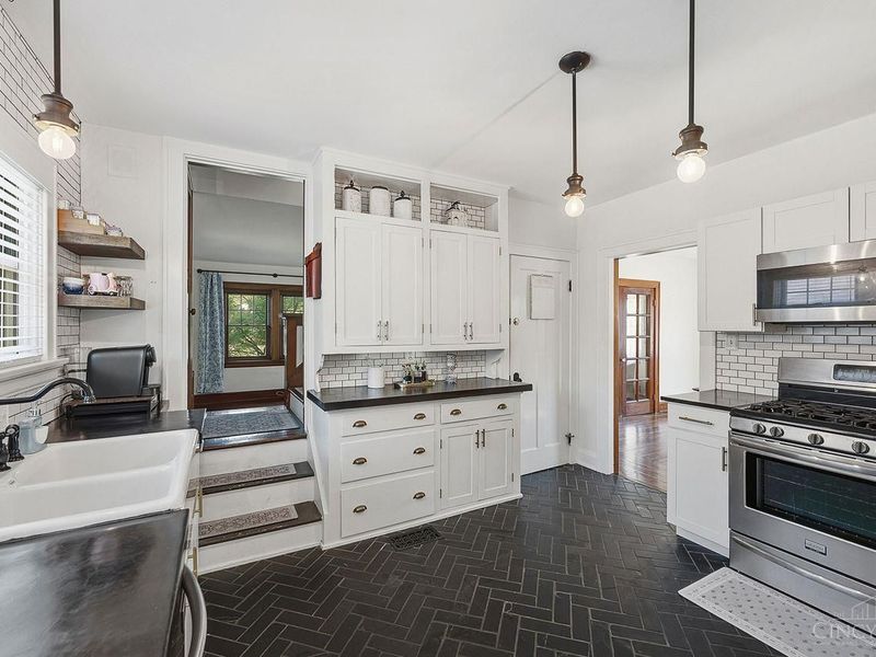 6244 Montgomery Road, Cincinnati, OH 45213 Photo 9