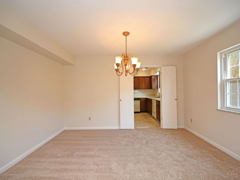 3433 Traskwood Circle, Unit B, Cincinnati, OH 45208 Photo 13
