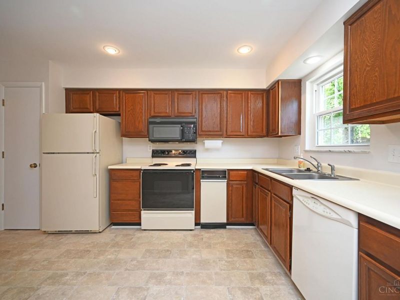 3433 Traskwood Circle, Unit B, Cincinnati, OH 45208 Photo 18