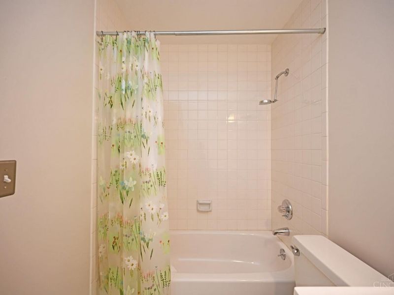 3433 Traskwood Circle, Unit B, Cincinnati, OH 45208 Photo 34